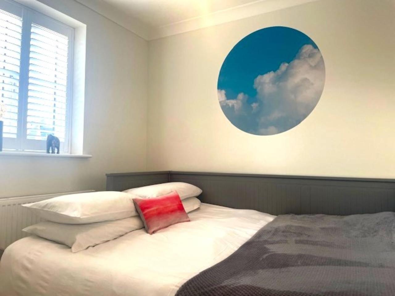 Modern Town House In Cotswolds - 3 Double Bedrooms Witney Zewnętrze zdjęcie