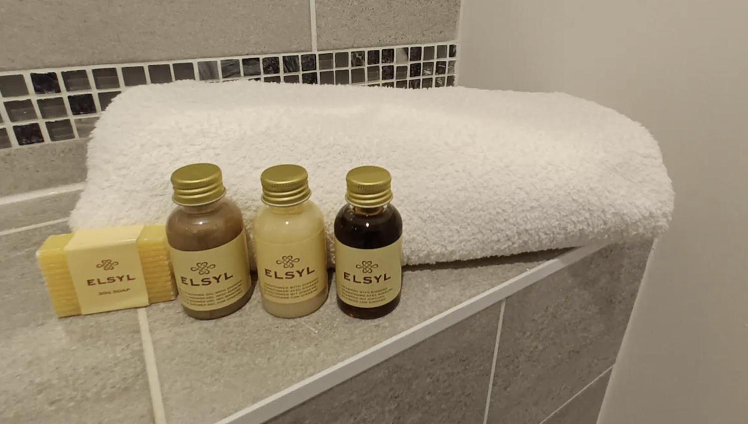 Modern Town House In Cotswolds - 3 Double Bedrooms Witney Zewnętrze zdjęcie