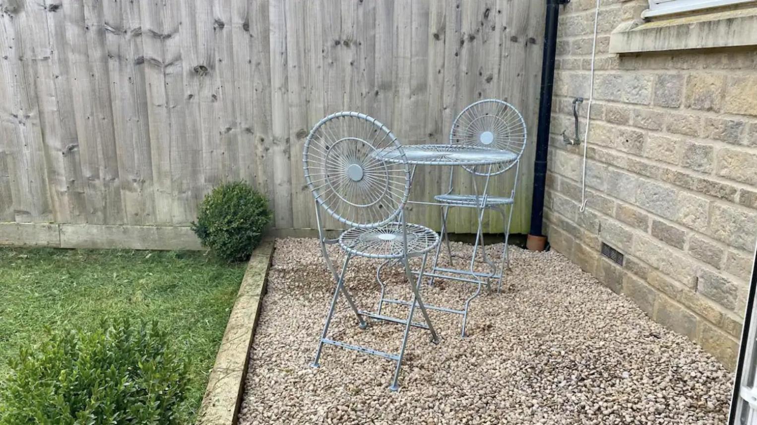 Modern Town House In Cotswolds - 3 Double Bedrooms Witney Zewnętrze zdjęcie