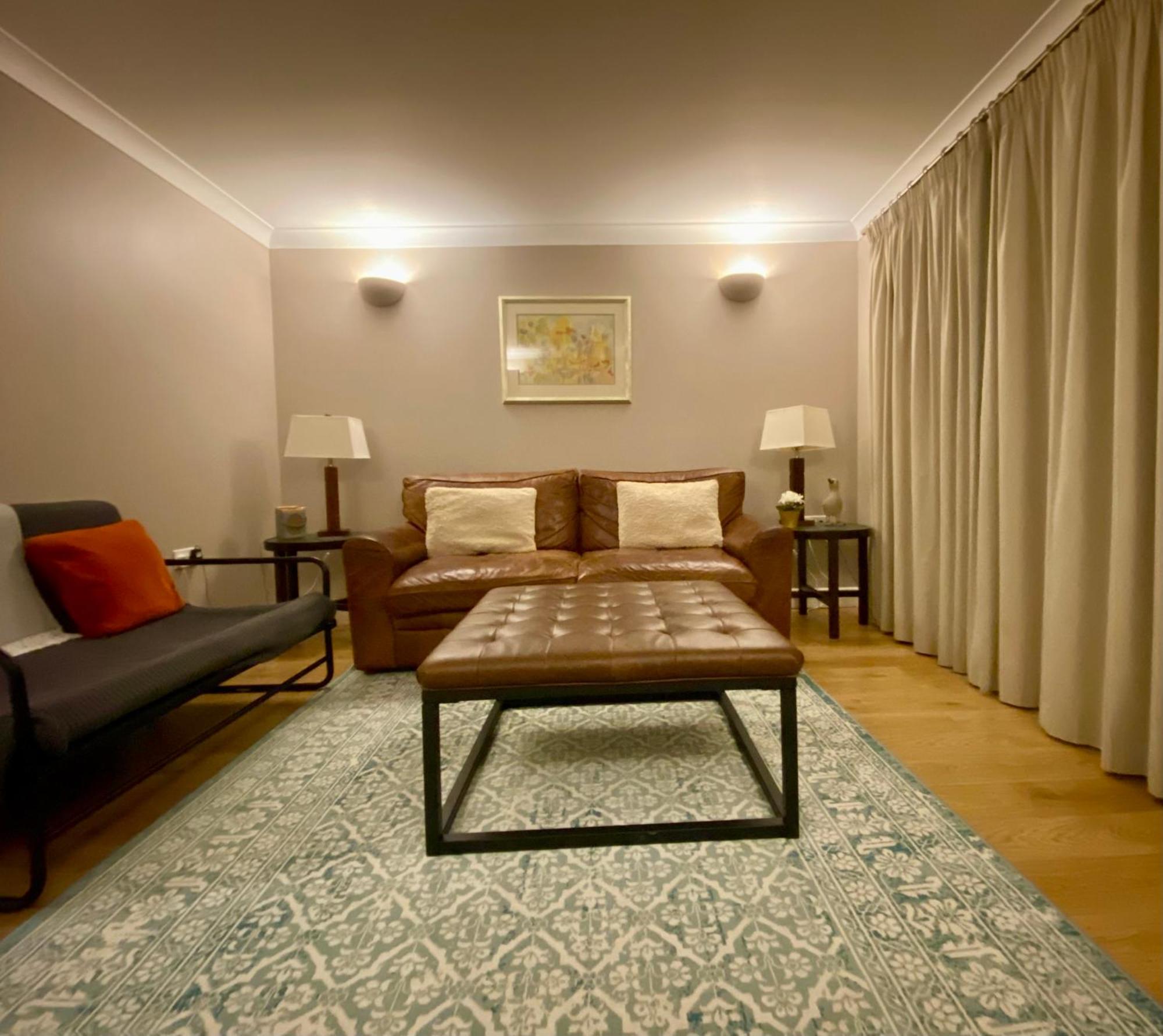 Modern Town House In Cotswolds - 3 Double Bedrooms Witney Zewnętrze zdjęcie
